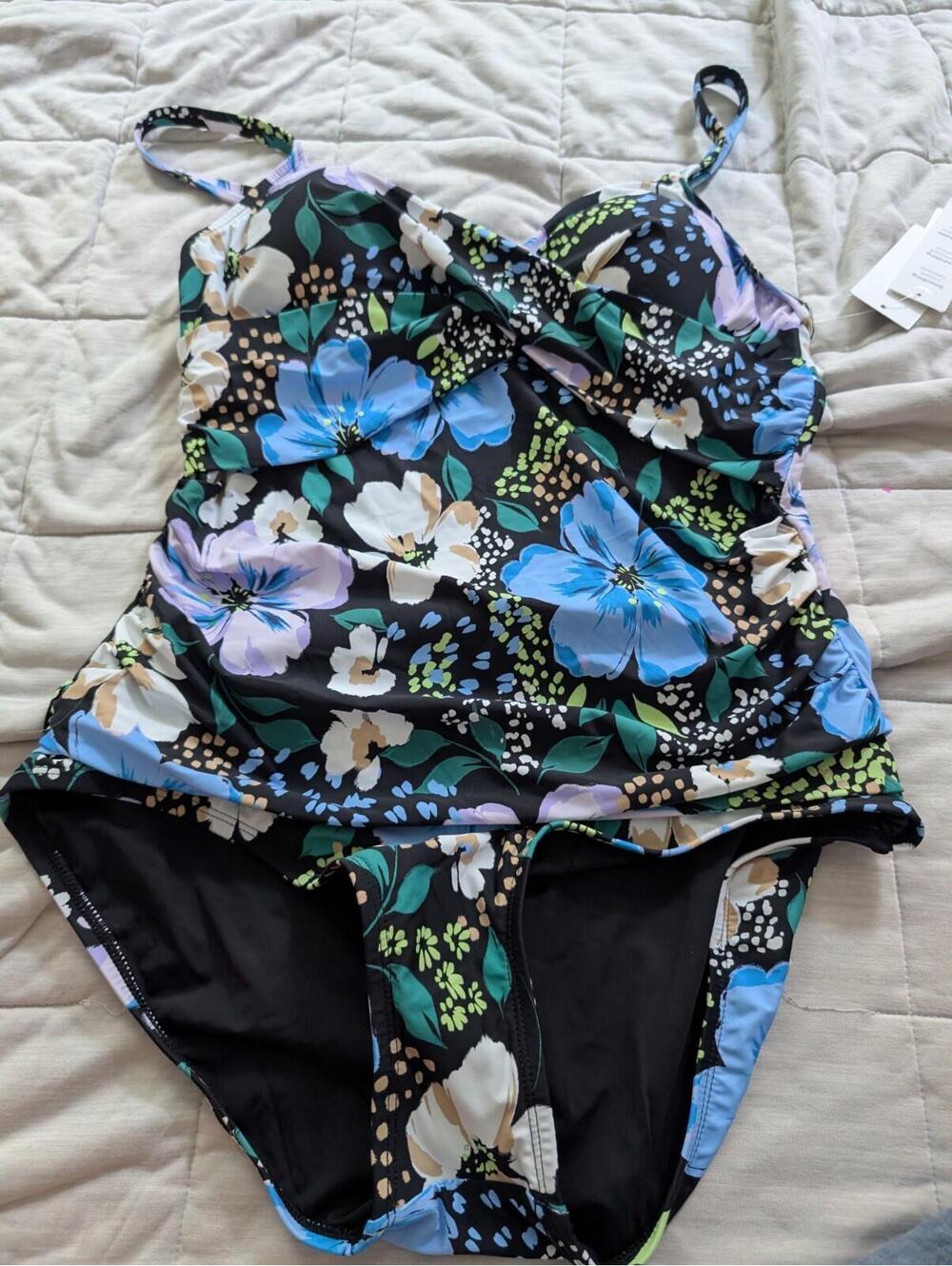NWT Jantzen Black Floral One Piece Swimsuit Tummy Control